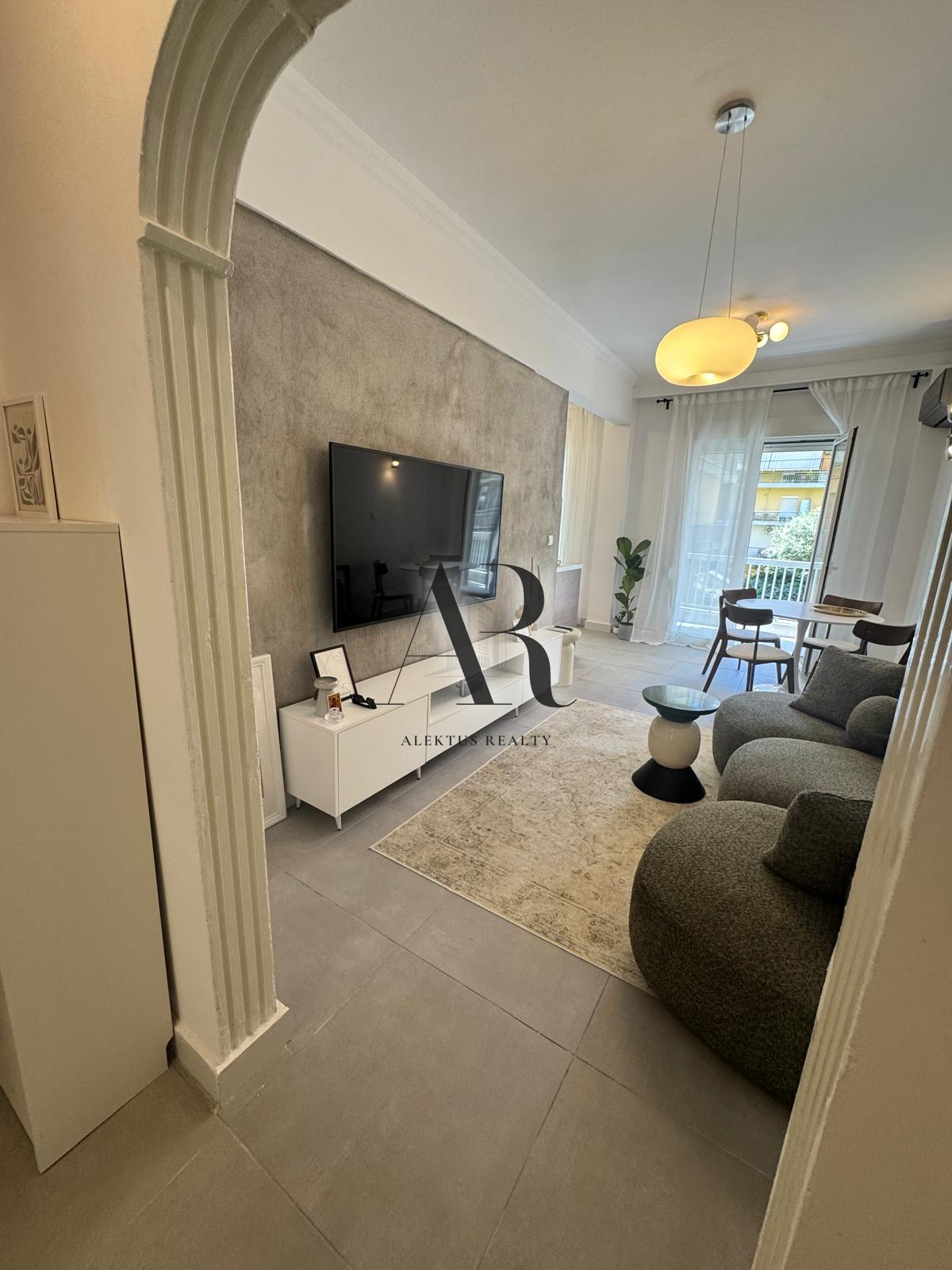 2-Bedroom Apartment 200m from the Sea — Faliro, Thessaloniki