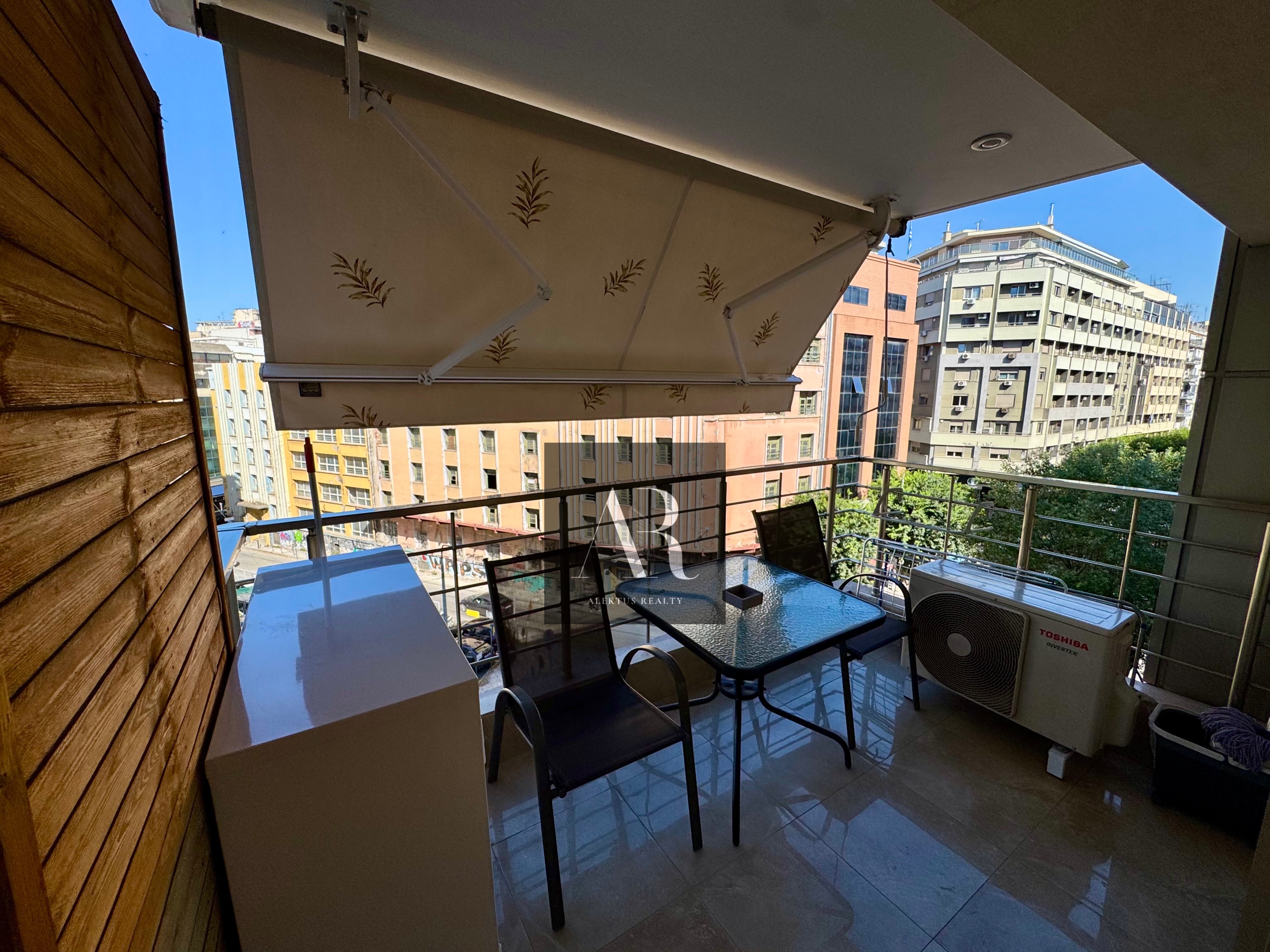 Modern Apartment for Rent — Ladadika, Next to City College