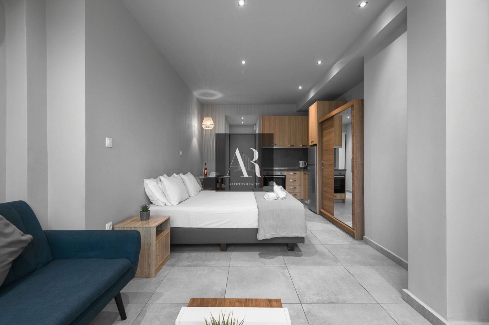 Studio in Ladadika — 50m from City College, Central Thessaloniki