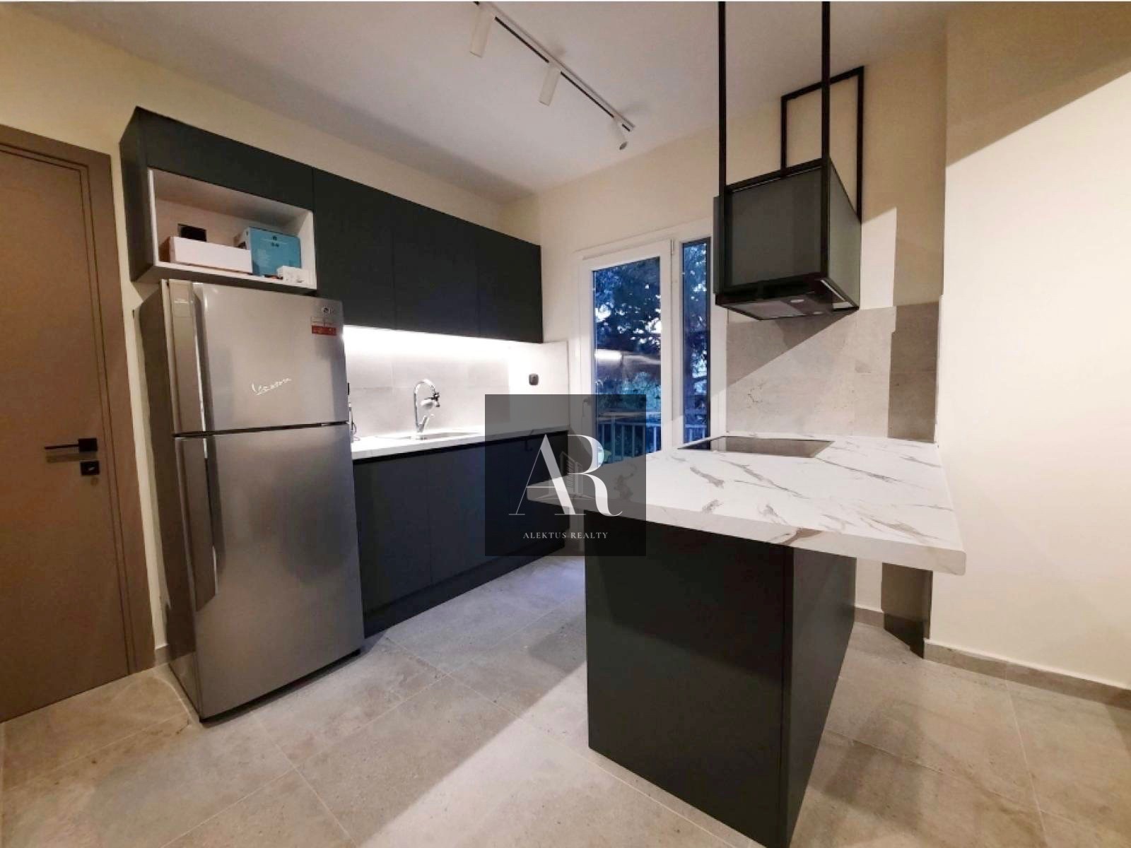 Renovated Furnished Apartment 300m from the Sea — Nei Epivates