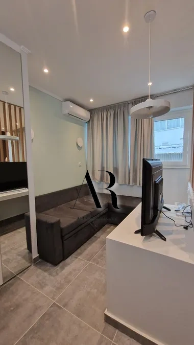 Renovated Investment Studio in Vardaris – Rented at 6.22% ROI