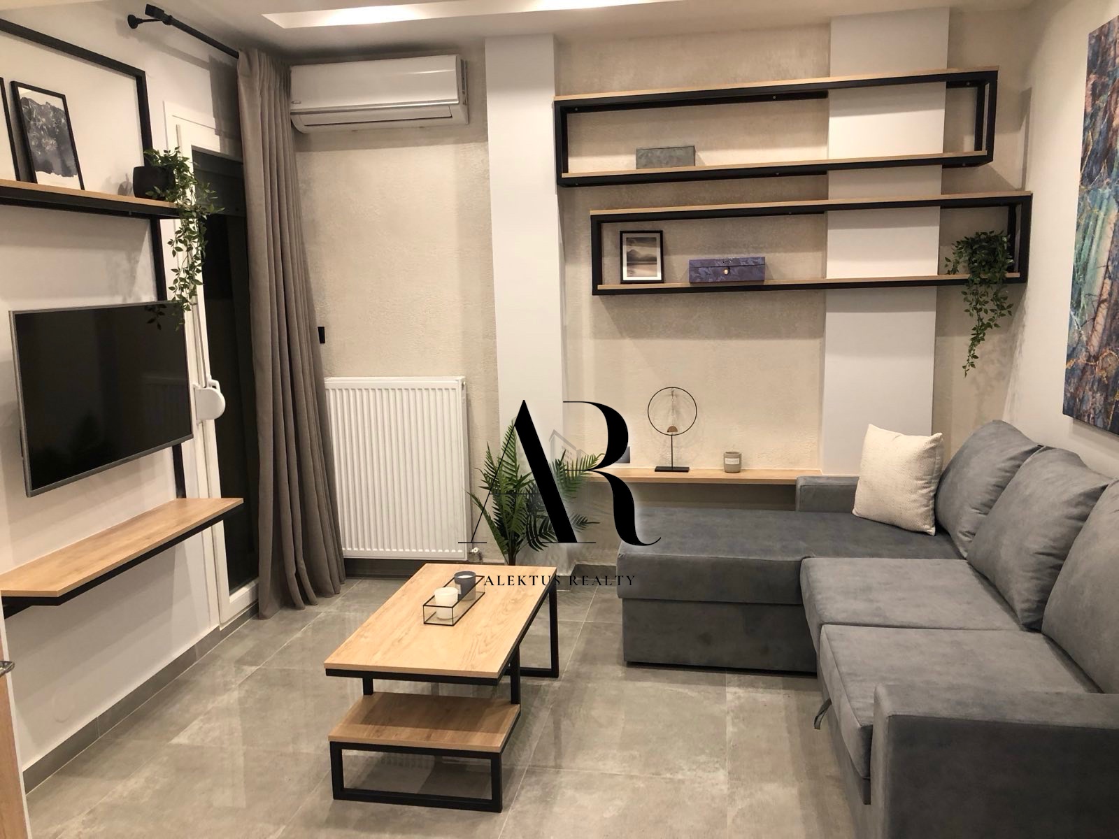 Furnished 1-Bedroom Apartment with Balcony for Rent – Rotonda, Thessaloniki Centre