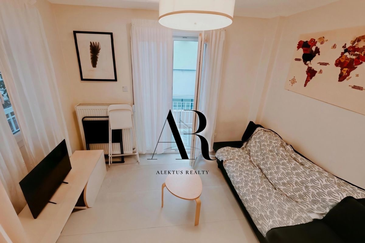 Renovated 1-Bedroom Apartment with Balcony & Metro Access – Faliro, Thessaloniki